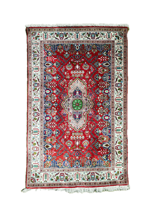Silk Qum