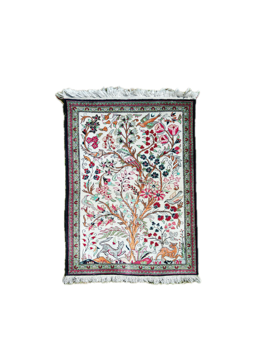 Silk Qum