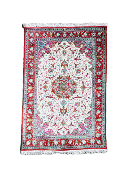 Silk Qum